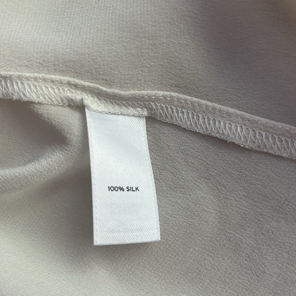 🌻 Nordstrom Trouve Silk Women's Off-White V-Neck 100% Long Sleeve Button Down - Picture 12 of 12
